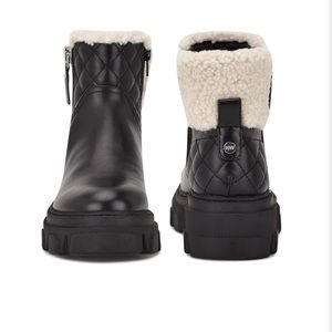 Nine West ankle boot size 6. NWT